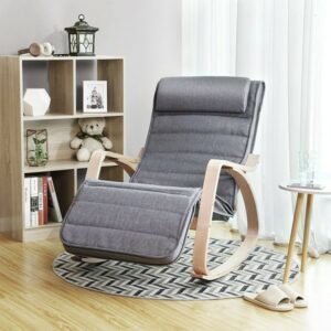 Gyngestol i birketræ med justerbar fodstøtte - grå bomuld stof - Gyngestole > Gyngestole i træ og rattan - Daily-Living - Nicehome.dk